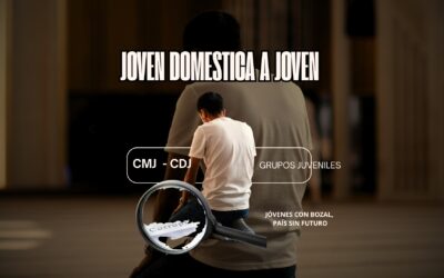 Joven domestica a joven