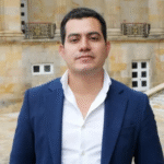 Adolfo Rivas: del desplazamiento forzado al Senado, la voz que nació donde el Estado nunca llegó