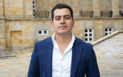 Adolfo Rivas: del desplazamiento forzado al Senado, la voz que nació donde el Estado nunca llegó