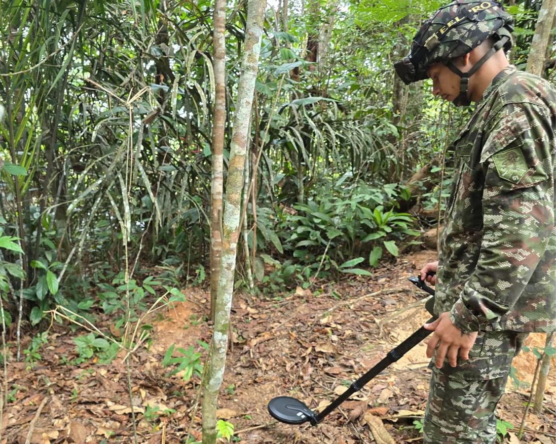 Ejército neutraliza campo minado en zona rural de Miraflores, Guaviare campo minado