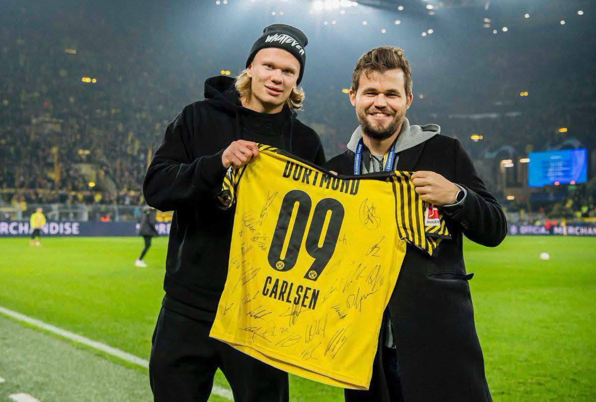 Haaland y Carlsen: dos genios noruegos unidos por la humildad, la educación y el ejemplo de sus padres Haaland y Carlsen: