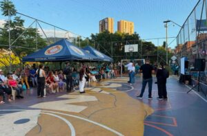 La Cruz también cuenta 2 La Cruz también cuenta LA CRUZ BARRIO
