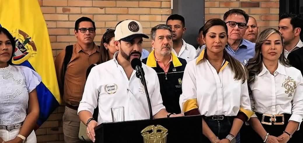 Campo tolimense: Gobierno anuncia plan de apoyo Funcionarios del Gobierno en el PMU por la emergencia del campo tolimense en Tolima.