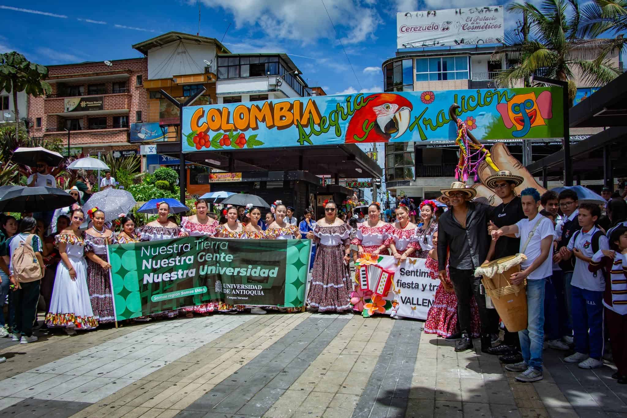 Cultura en Yarumal abrió la XXXVI Semana cultural Desfile inaugural de cultura en Yarumal durante la apertura de la XXXVI Semana de la Cultura