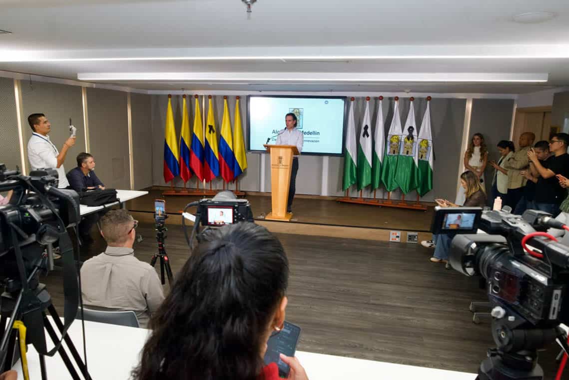 Obras por impuestos: Gutiérrez apoya propuesta Federico Gutiérrez en atención a medios sobre obras por impuestos