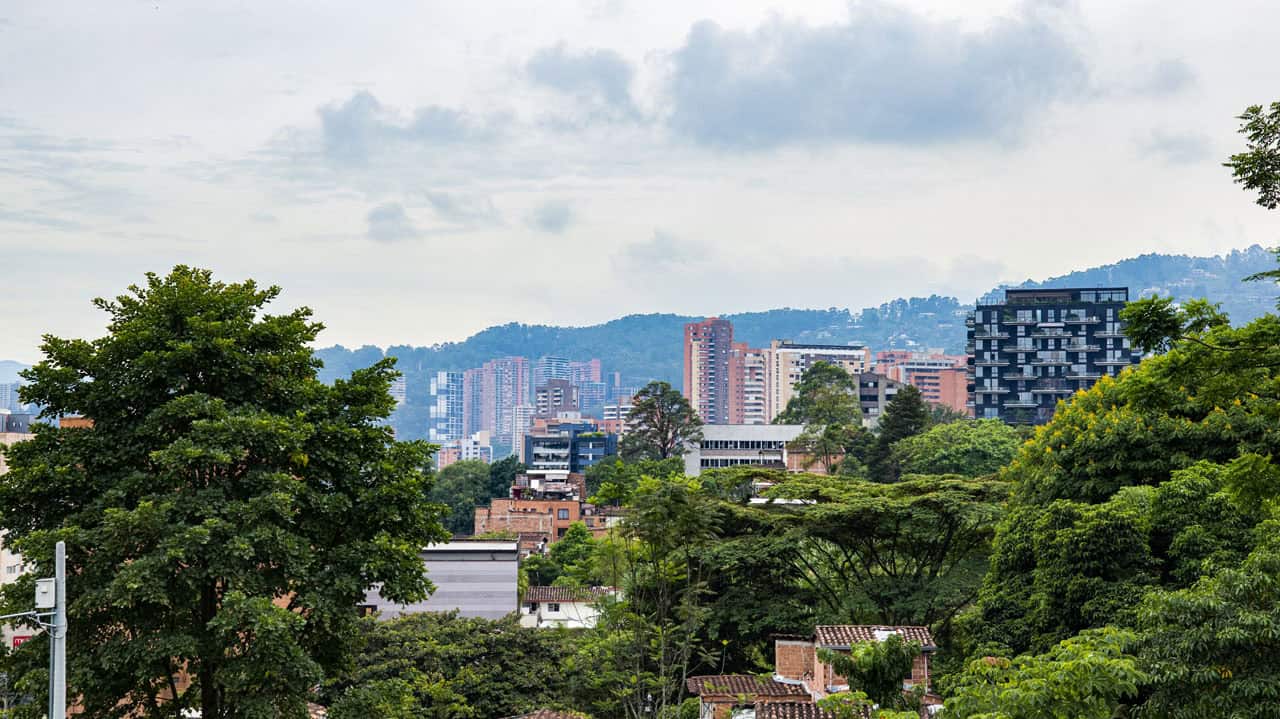 POT Medellín refuerza planes integrales barriales Imagen de apoyo del POT Medellín sobre barrios y centralidades urbanas