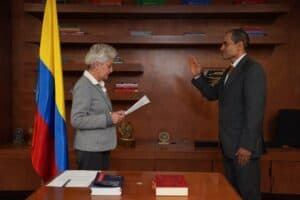 Álvaro José Cifuentes Ramírez asume viceministerio de Educación Preescolar, Básica y Media