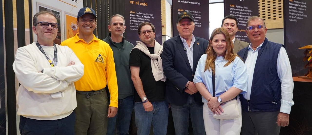 Café colombiano: Gobierno busca renovar 80.000 ha Ministro de Agricultura interviene en una feria sobre el café colombiano en Corferias