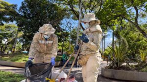 Medellín interviene cinco zonas críticas del centro con jornadas de limpieza y control