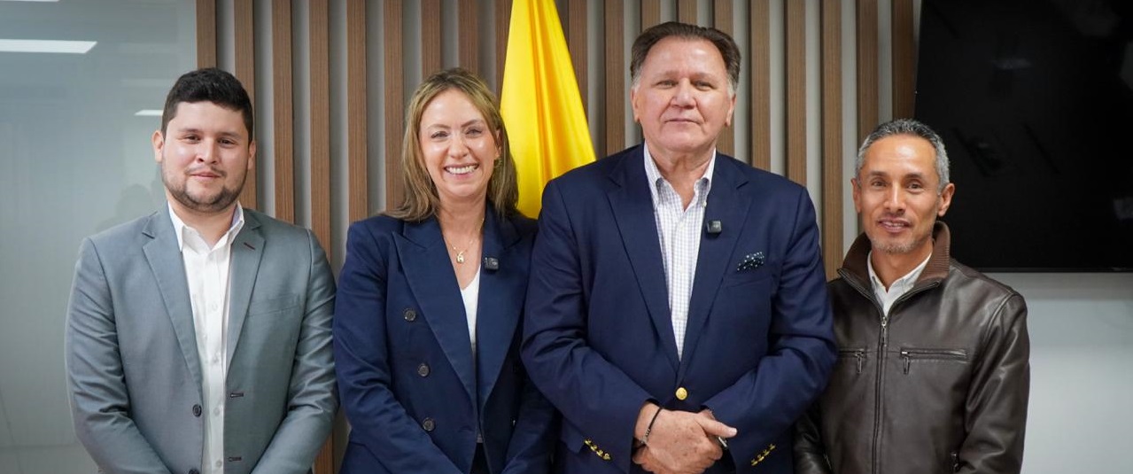 Compra directa: MinAgricultura se alía con Éxito Reunión sobre compra directa entre el Ministerio de Agricultura y el Grupo Éxito