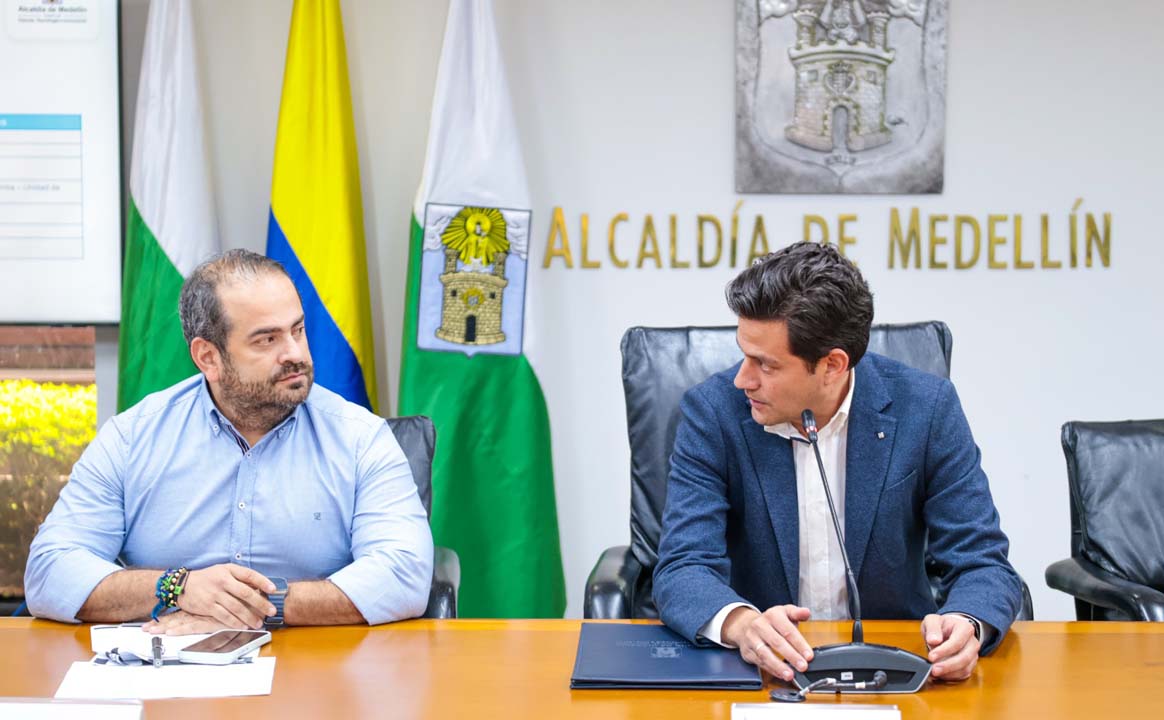 Consejo Distrital trató pobreza y sistema de cuidado Reunión del Consejo Distrital de Política Social en Medellín