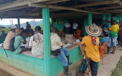 Familias de la vereda Neri reciben ayudas humanitarias en Tarazá