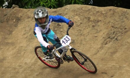 Medellín lidera natación y patinaje en la final escolar de Carepa