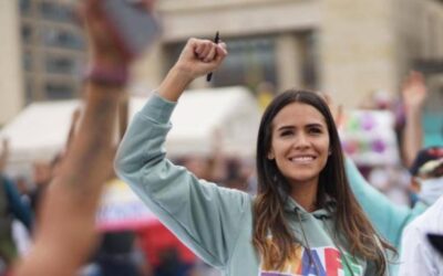 Carrascal enfrenta a agente antidisturbios y denuncia intimidación durante protesta frente al Museo Nacional