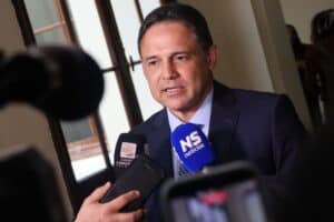 Presidente del Congreso pide diálogo y protesta pacífica en las movilizaciones de este miércoles
