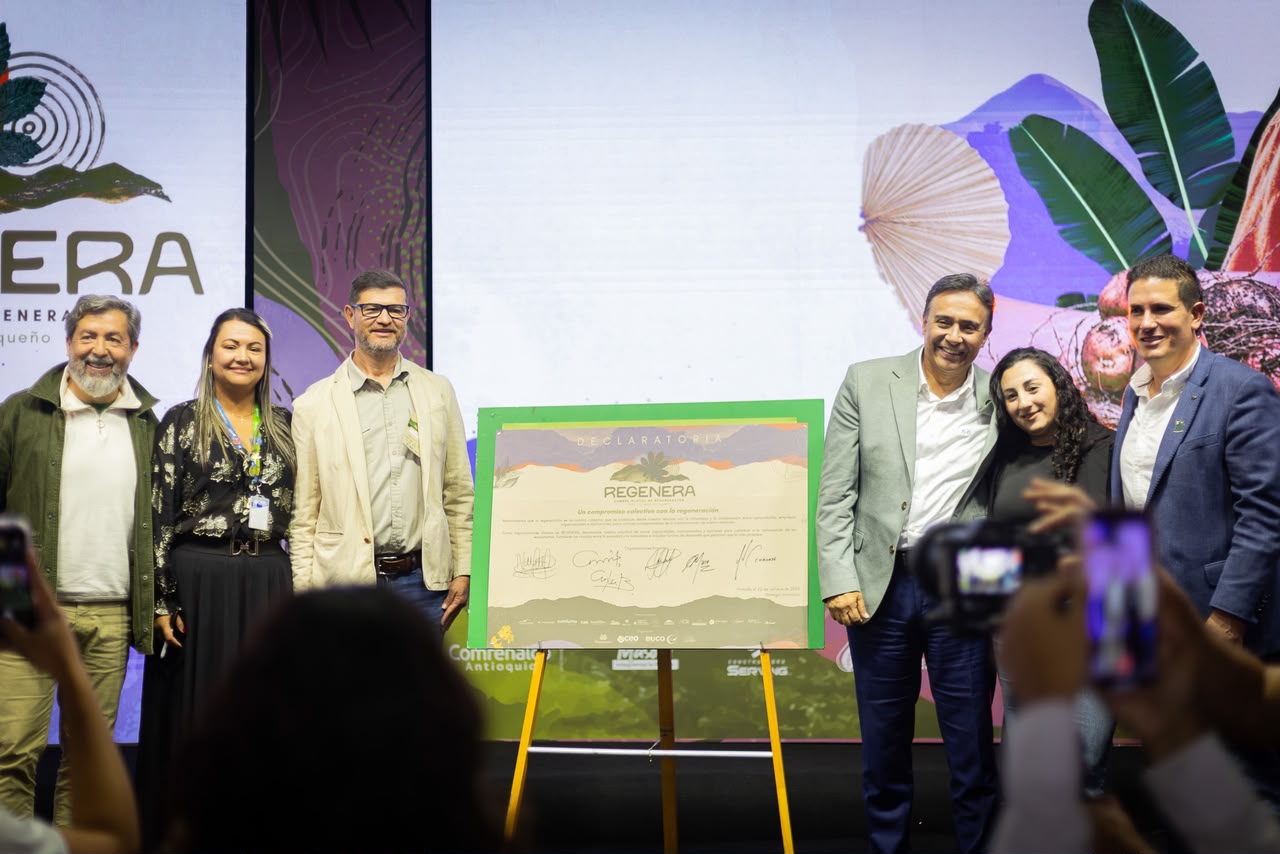 Oriente antioqueño firma acuerdo de regeneración Representantes de Cornare, CEO, UCO y Masbosques en un acuerdo por el Oriente antioqueño