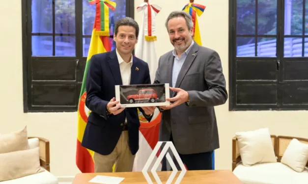 Gobierno y Renault-Sofasa avanzan en inversión de hasta US$150 millones para fabricar un nuevo vehículo en Colombia