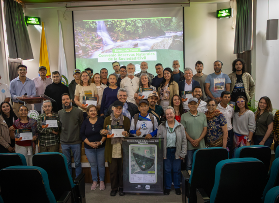 Imagen institucional sobre reservas naturales de la sociedad civil en la región Cornare