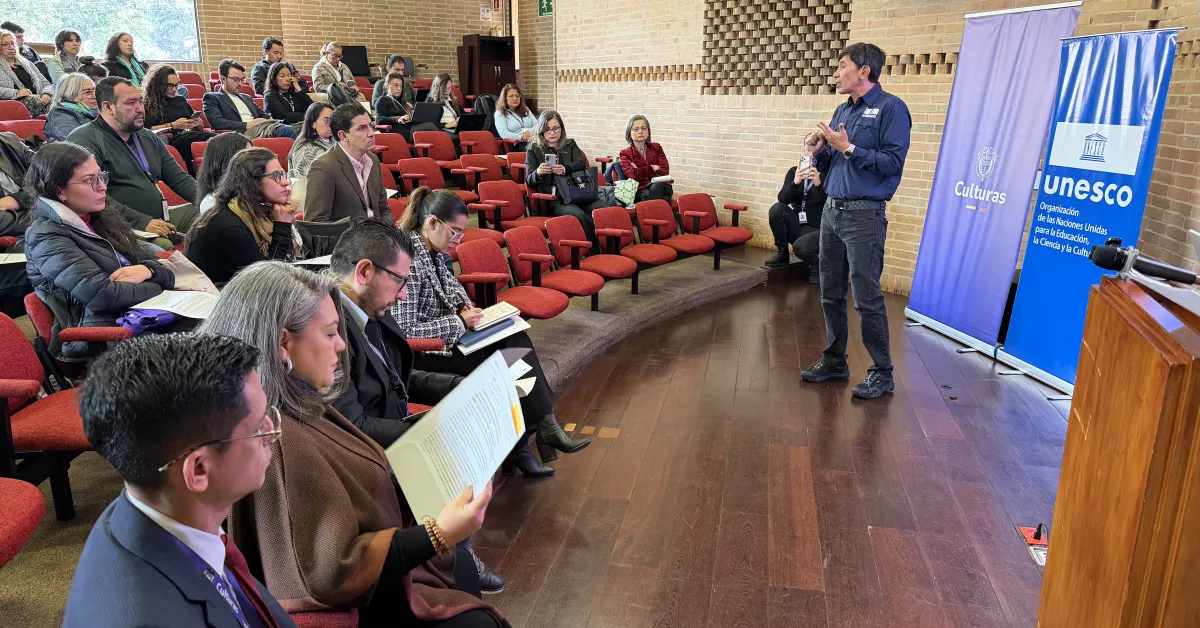 Sector cultural avanza en recuperación tras sismo Funcionarios y expertos participan en un taller del sector cultural sobre daños patrimoniales en Bogotá
