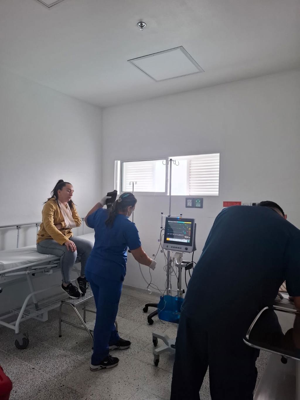 Simulacro en Tarso evaluó respuesta ante un sismo Participantes del simulacro en Tarso durante una jornada de preparación ante emergencias.