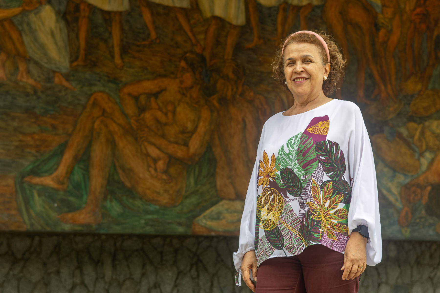 Teresita Alzate recibe medalla de excelencia UdeA Teresita Alzate, profesora de la UdeA reconocida por su trayectoria en educación alimentaria y nutricional