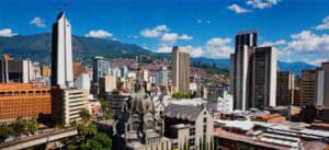 Medellín tenía 26.121 viviendas en zonas de riesgo mientras cayó la construcción