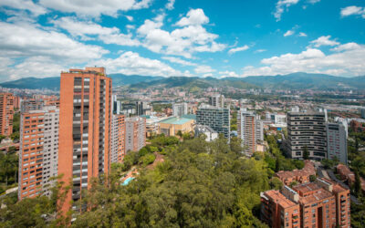 Medellín advierte multas y cierres por operar viviendas turísticas sin requisitos